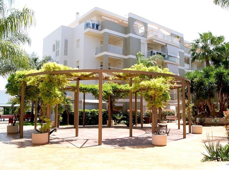 Piso Bajo 3 Habitaciones 2 Banos Y Gran Terraza Дения Екстериор снимка